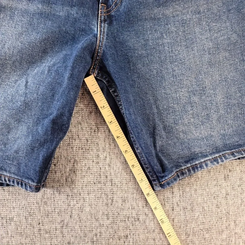 Signature by Levi Strauss Men's Denim Shorts Size 38 Blue Faded Jean Loose Fit
